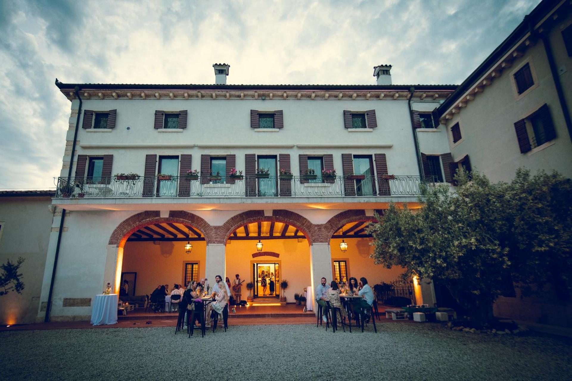 Verdeolivo 1876 - Apartments & Pool Mezzane di Sotto Exterior foto